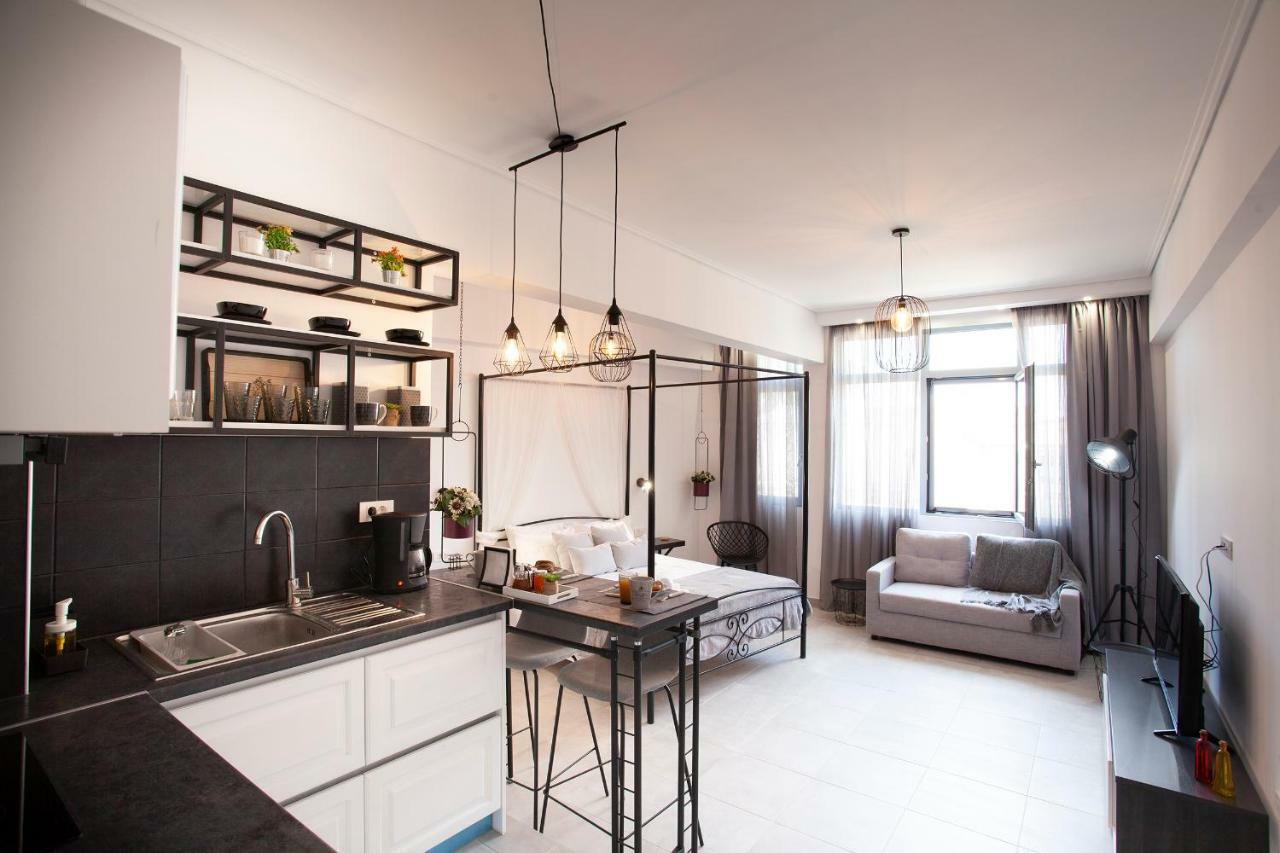 アテネAristophanes Luxury Flat Psyrri Squareアパートメント エクステリア 写真